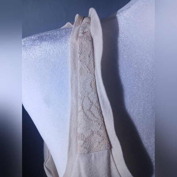 GAP Beige Lace‑Panel Scoop Neck Tank Top Women’s Size S Soft Neutral Feminine - Picture 3 of 4